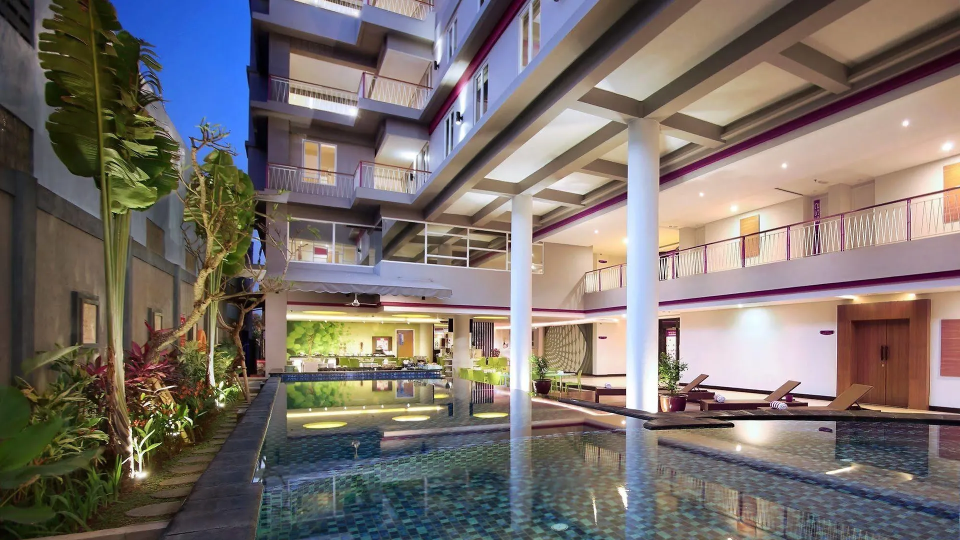 *** Hotel Favehotel Sunset Seminyak Indonésia