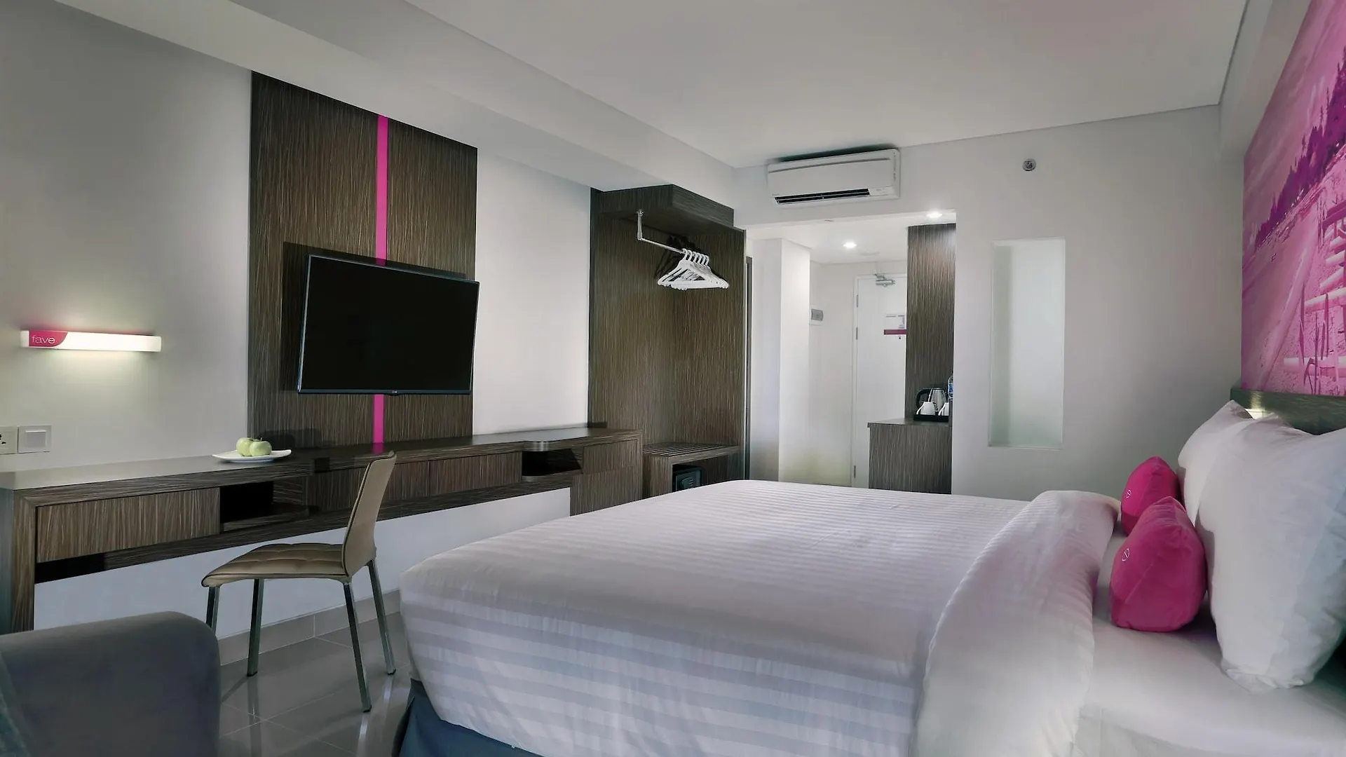 Отель Favehotel Sunset Seminyak